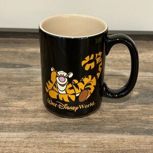 Walt Disney World Winnie the Pooh Black Tigger Coffee Tea Cup Mug Collectible